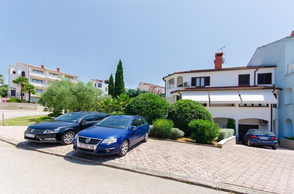 Apartments Gloria Врсар Экстерьер фото