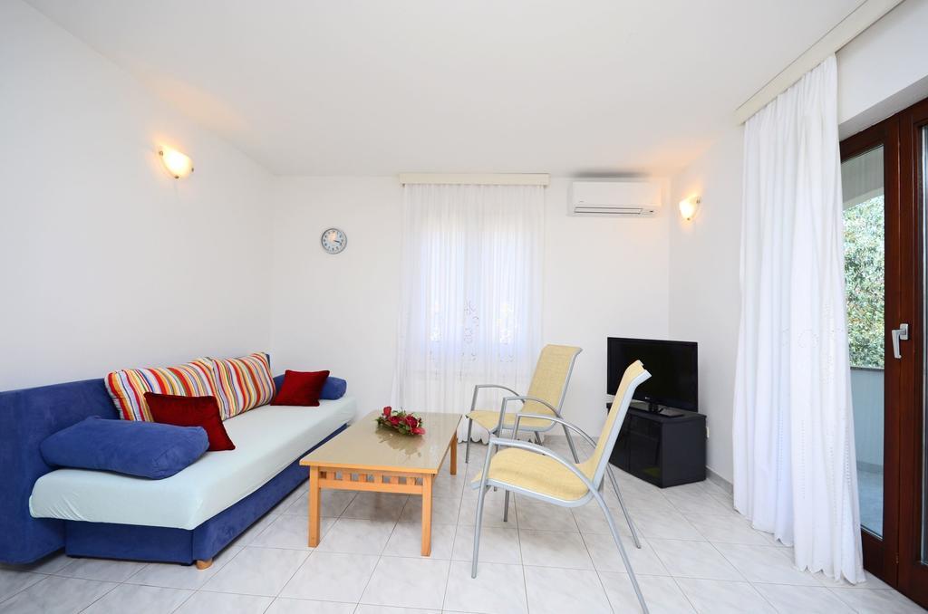 Apartments Gloria Врсар Экстерьер фото