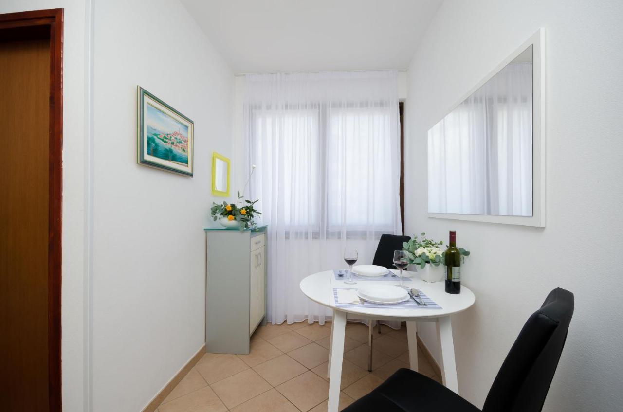 Apartments Gloria Врсар Экстерьер фото